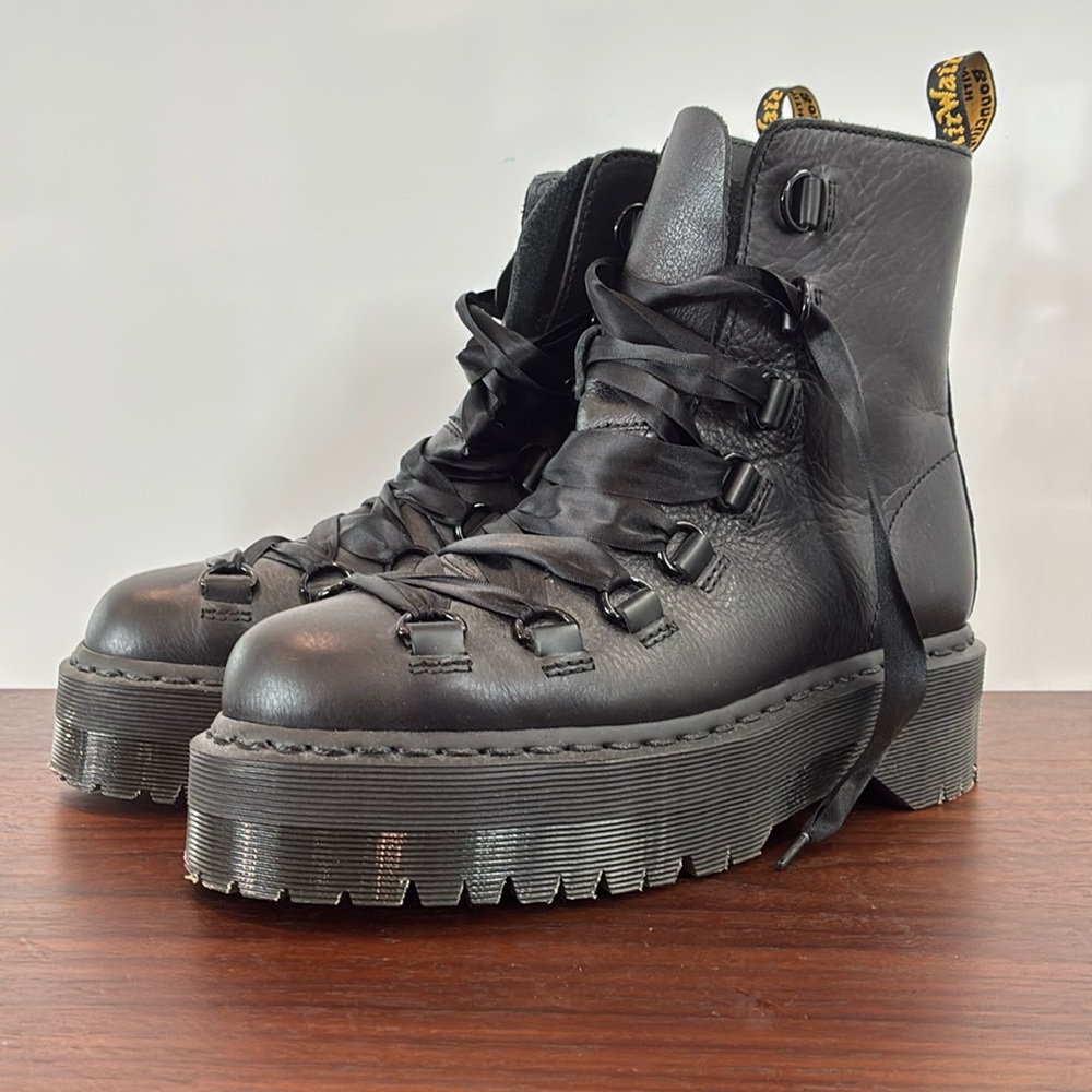 Dr. Martens Trevonna Black Leather Women's Boots - Size 8 - NWOB